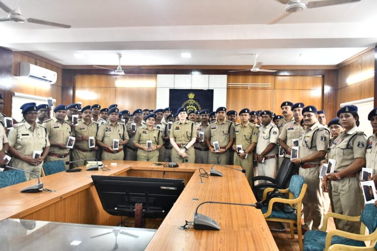 अब मोबाइल से जुटेंगे डिजिटल साक्ष्य, राजनांदगांव के 150 विवेचक हुए हाईटेक