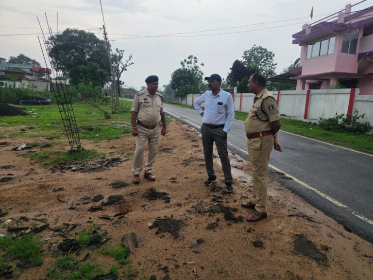 सोनहत पहुंचते ही एक्शन में एसपी, नौगई हत्याकांड स्थल का किया निरीक्षण