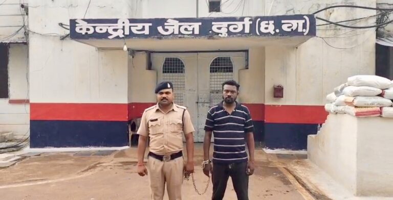 8 साल से फरार हत्या के प्रयास का आरोपी आखिरकार पुलिस के शिकंजे में
