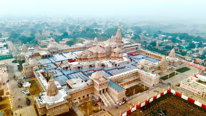बाथरूम में मिले 40 हजार रुपये से खुला राम मंदिर दान चोरी का राज, 80 लाख नकद बरामद, 8 आरोपी गिरफ्तार