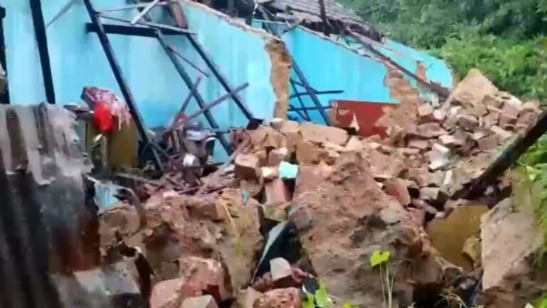 कर्नाटक में बड़ा हादसा, मंगलुरु में भूस्खलन, घर के ढहने से 3 की मौत