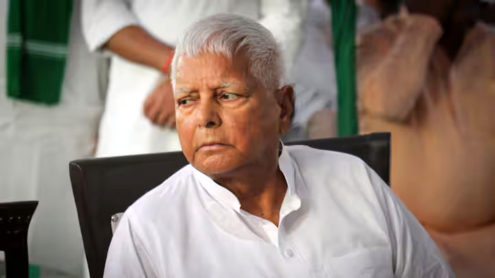 चारा घोटाला: सुप्रीम कोर्ट ने सीबीआई को दिया झटका, लालू यादव की जमानत बरकरार
