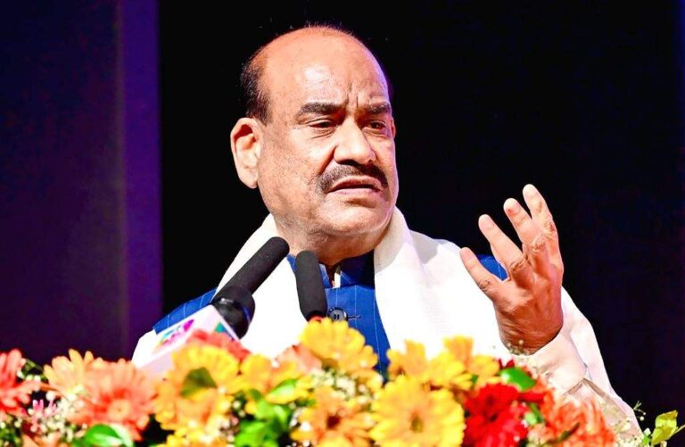 बंगाल की महान विभूतियों का देश में ऐतिहासिक योगदान है: ओम बिरला