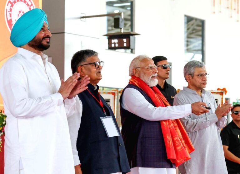 प्रधानमंत्री ने पंजाब में 5,470 करोड़ रुपये की परियोजनाओं का शिलान्यास-उद्घाटन किया