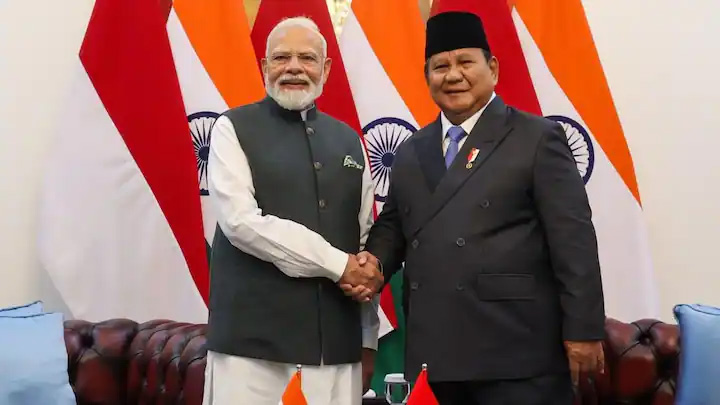 मोदी की इंडोनेशिया यात्रा: रक्षा, खनिज, डिजिटल भुगतान और शिक्षा समेत कई क्षेत्रों में हुए ऐतिहासिक समझौते