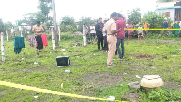 सातारा में करंट लगने से परिवार के चार सदस्यों की मौत, जांच में जुटी पुलिस
