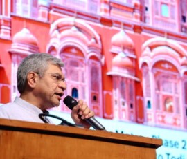 केंद्रीय सूचना एवं प्रसारण मंत्री अश्विनी वैष्णव ने नई दिल्ली में कैबिनेट के निर्णयों पर मीडिया को जानकारी दी।