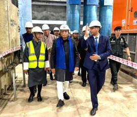 केंद्रीय मंत्री मनोहर लाल खट्टर ने भूटान में पुनातसांगछू-1 जलविद्युत परियोजना के पावरहाउस का दौरा किया।