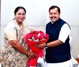 दिल्ली की मुख्यमंत्री रेखा गुप्ता नई दिल्ली में भारतीय जनता पार्टी के राष्ट्रीय अध्यक्ष नितिन नवीन से मिलीं।