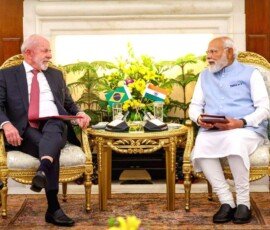 प्रधानमंत्री नरेंद्र मोदी और ब्राजील के राष्ट्रपति लुइज़ इनसियो लूला डा सिल्वा नई दिल्ली के हैदराबाद हाउस में द्विपक्षीय बातचीत के दौरान.