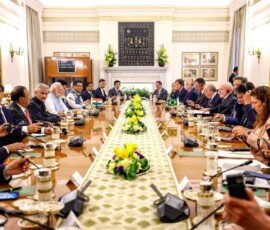 प्रधानमंत्री नरेंद्र मोदी और राष्ट्रपति लुइज़ इनसियो लूला डा सिल्वा ने नई दिल्ली के हैदराबाद हाउस में डेलीगेशन लेवल की बातचीत की।