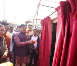 मध्यप्रदेश के मुख्यमंत्री डॉ. मोहन यादव ने दतिया जिले के सेवढ़ा में सिंध नदी सेतु का उदघाटन किया।