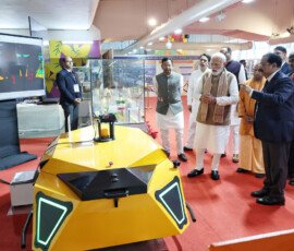 प्रधानमंत्री ने उत्तर प्रदेश के मेरठ में शताब्दी नगर नमो भारत स्टेशन पर प्रदर्शनी का अवलोकन किया.